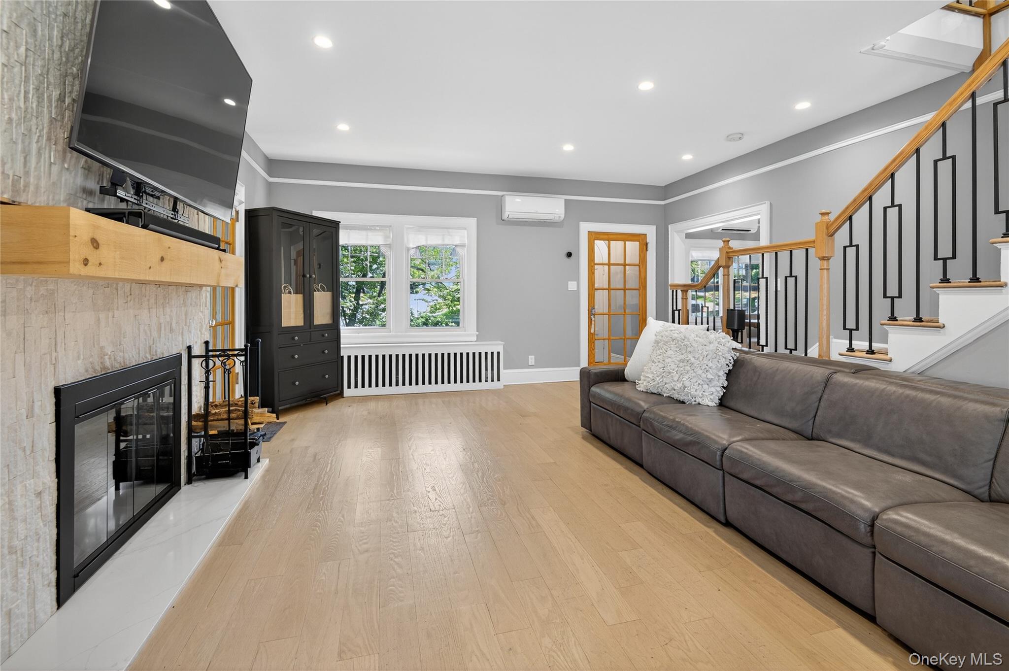 #5 photo, 20 Hendrick Avenue, Glen Cove , NY 11542