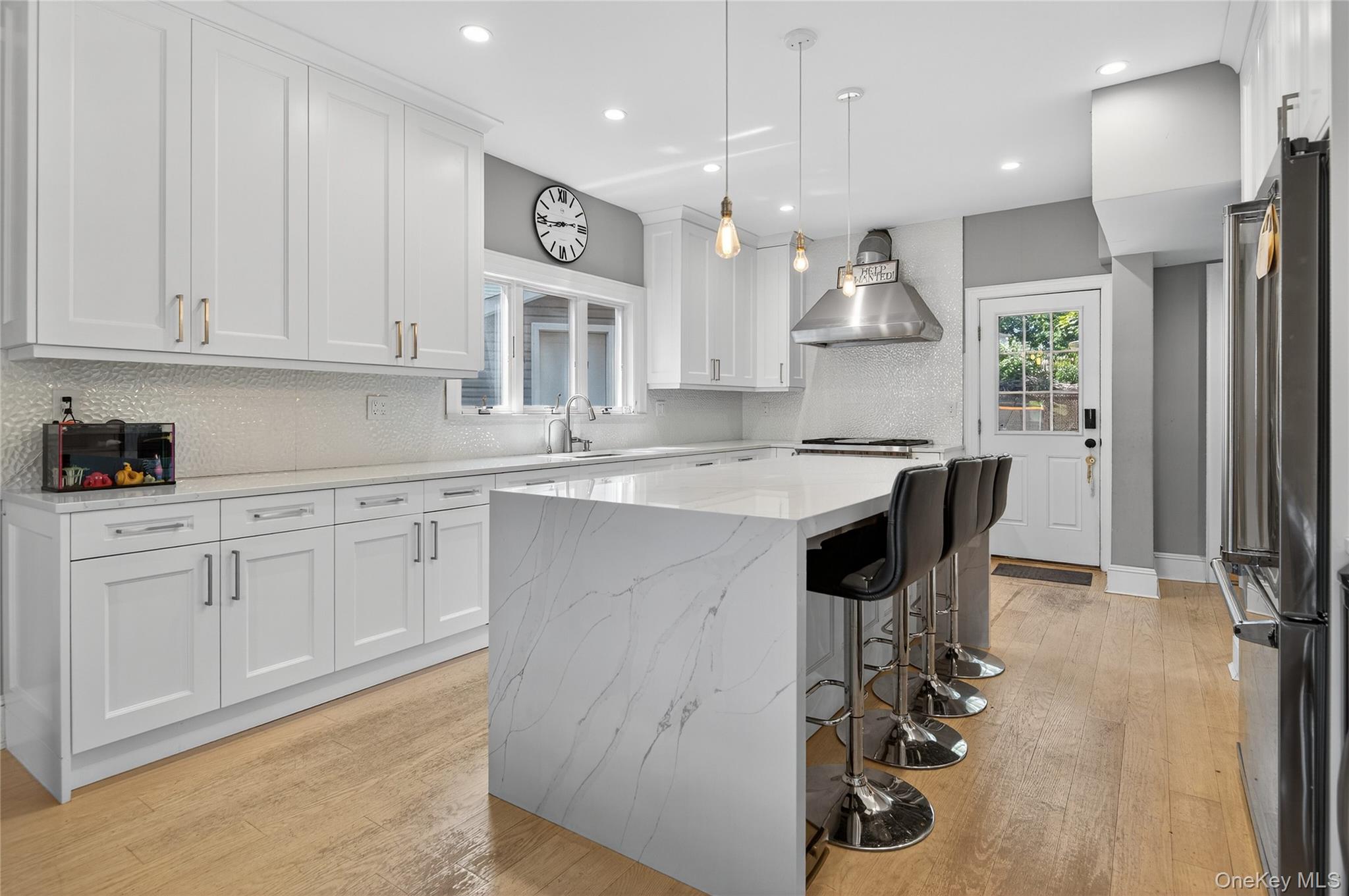 #8 photo, 20 Hendrick Avenue, Glen Cove , NY 11542