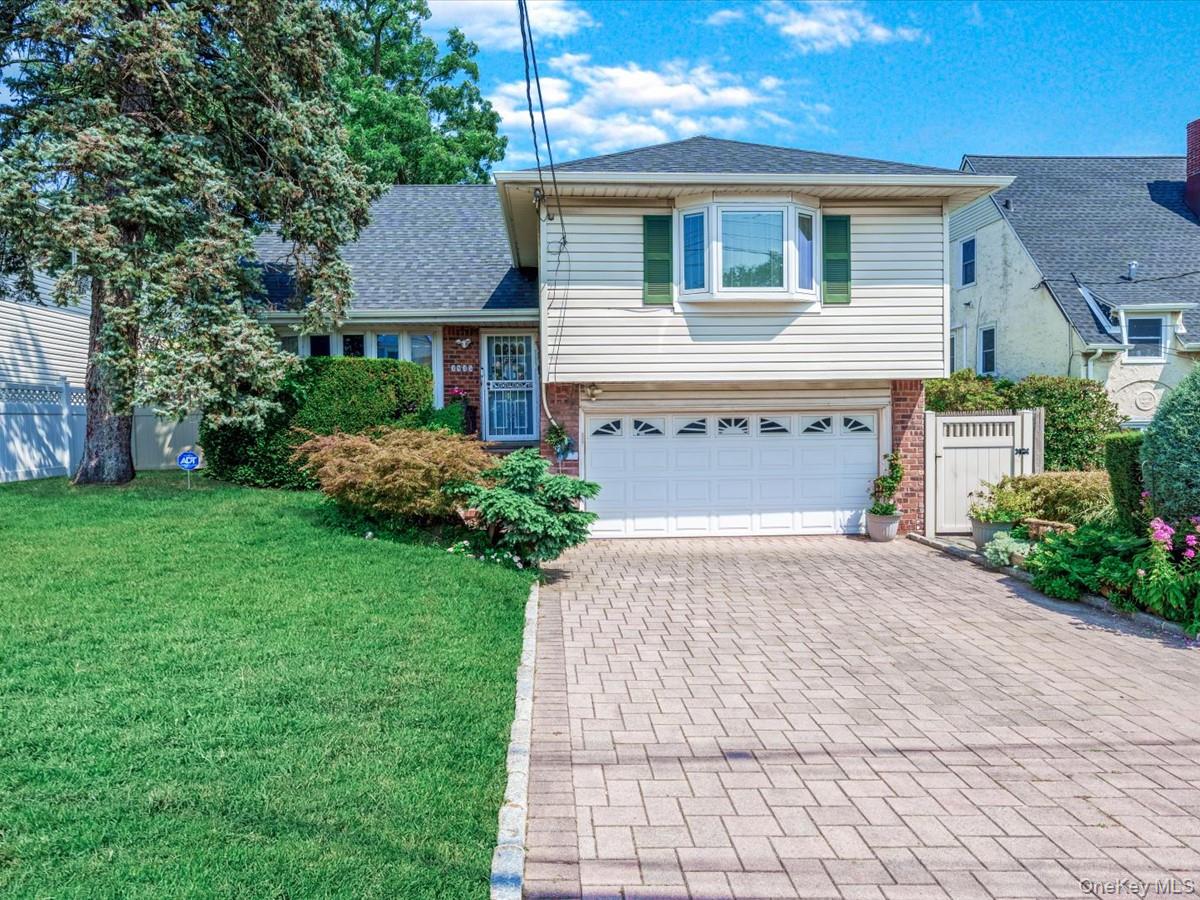 #1 photo, 39-35 222nd Street, बेसाइड Bayside , NY 11361