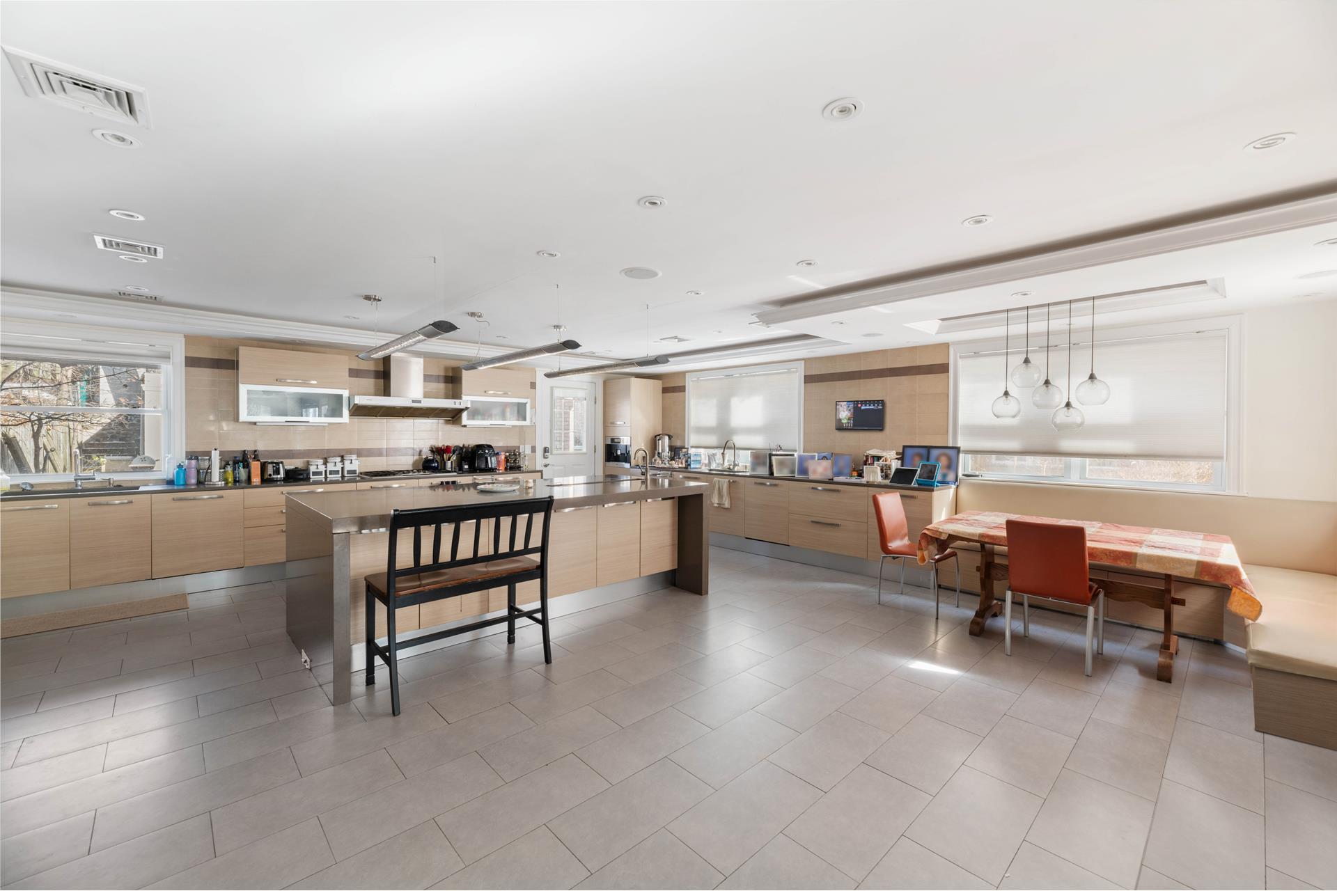 #19 photo, 351 W 262ND Street, North Riverdale , NY 10471