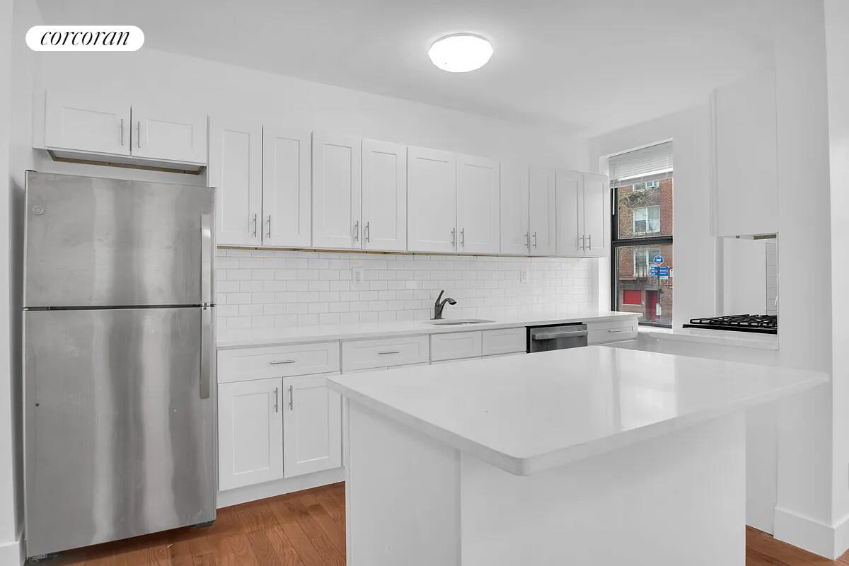 #4 photo, Brooklyn, ブルックリン区 Midwood , NY 11230