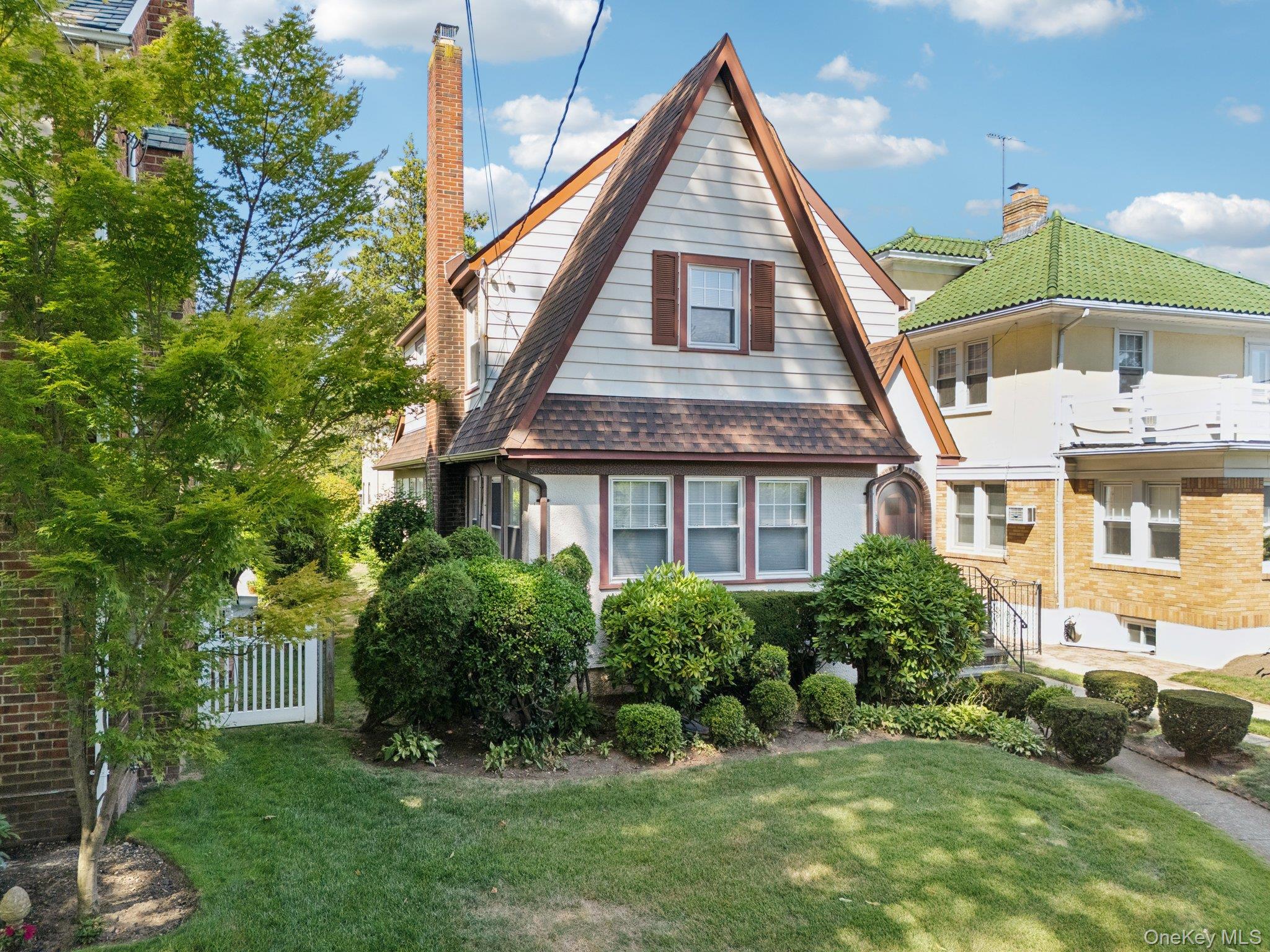 #1 photo, 161 Cherry Street, 长岛 花卉园 Floral Park , NY 11001