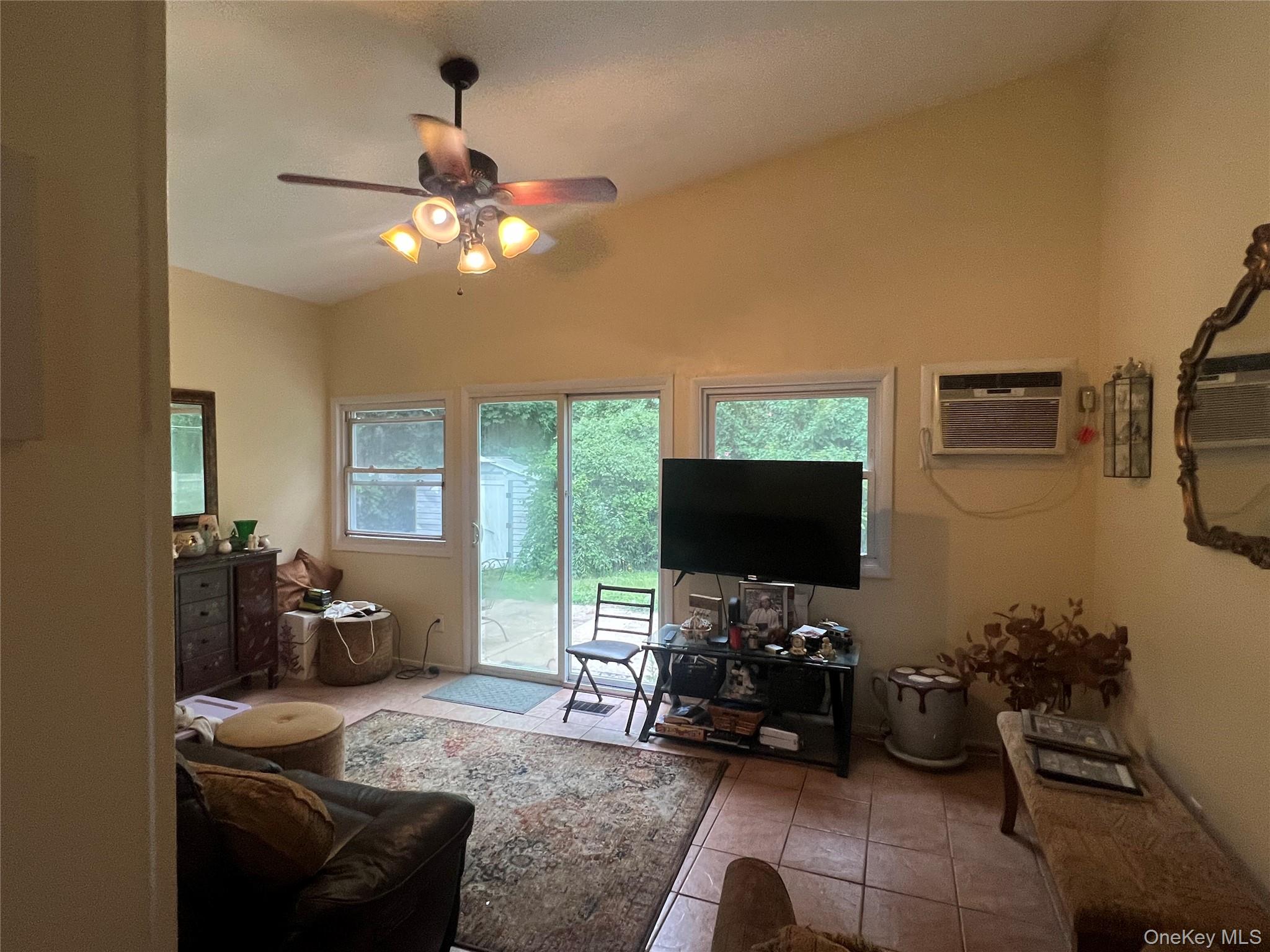 #11 photo, 42 Richmond Street, Islip , NY 11751