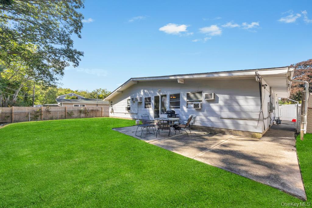 #15 photo, 42 Richmond Street, Islip , NY 11751