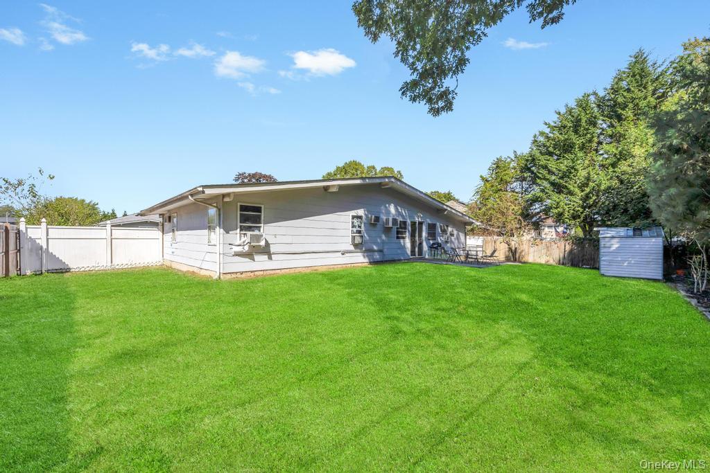 #16 photo, 42 Richmond Street, Islip , NY 11751