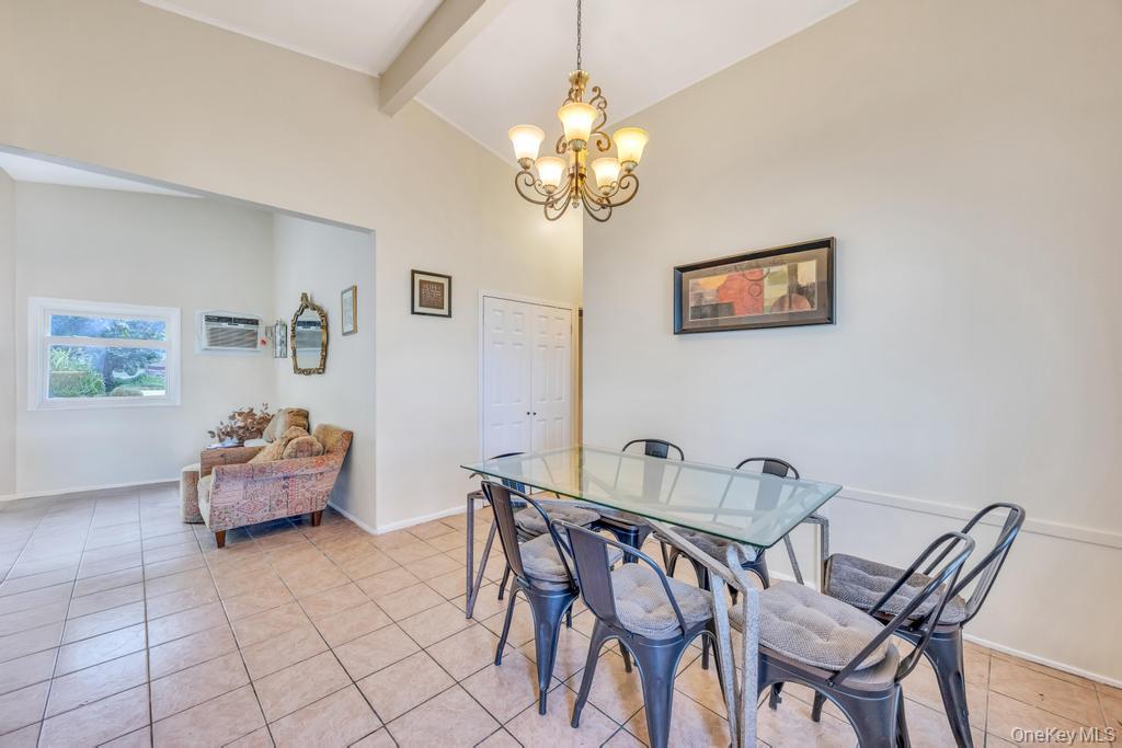 #7 photo, 42 Richmond Street, Islip , NY 11751