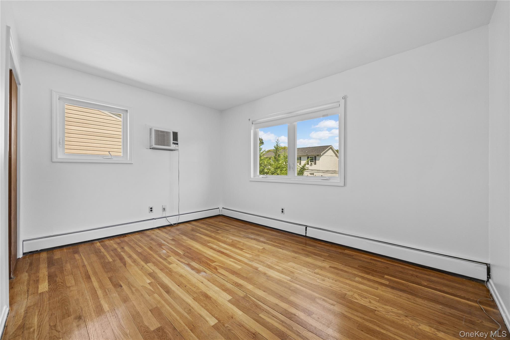 #16 photo, 60 Lafayette Street, Huntington , NY 11743