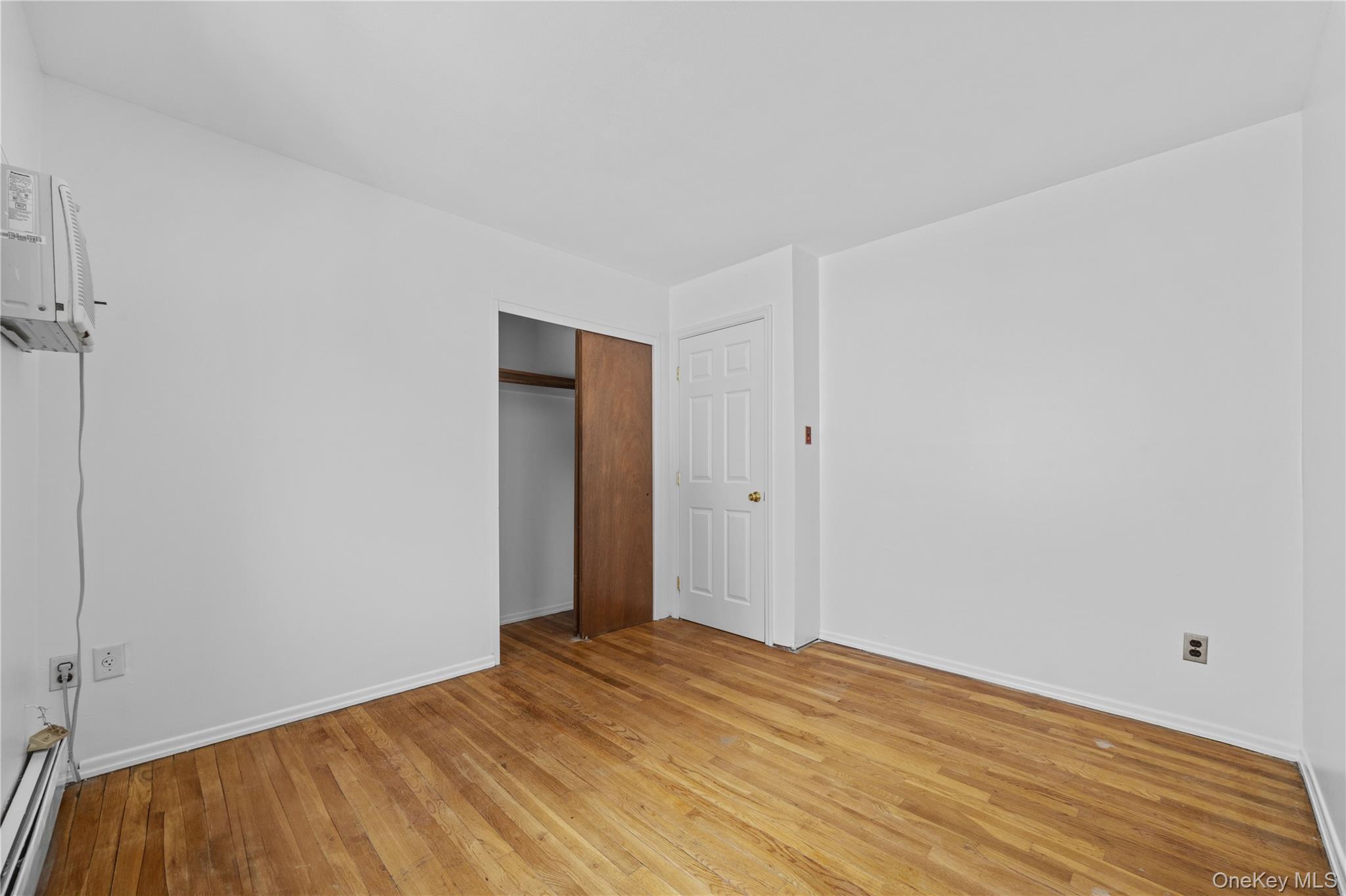 #18 photo, 60 Lafayette Street, Huntington , NY 11743