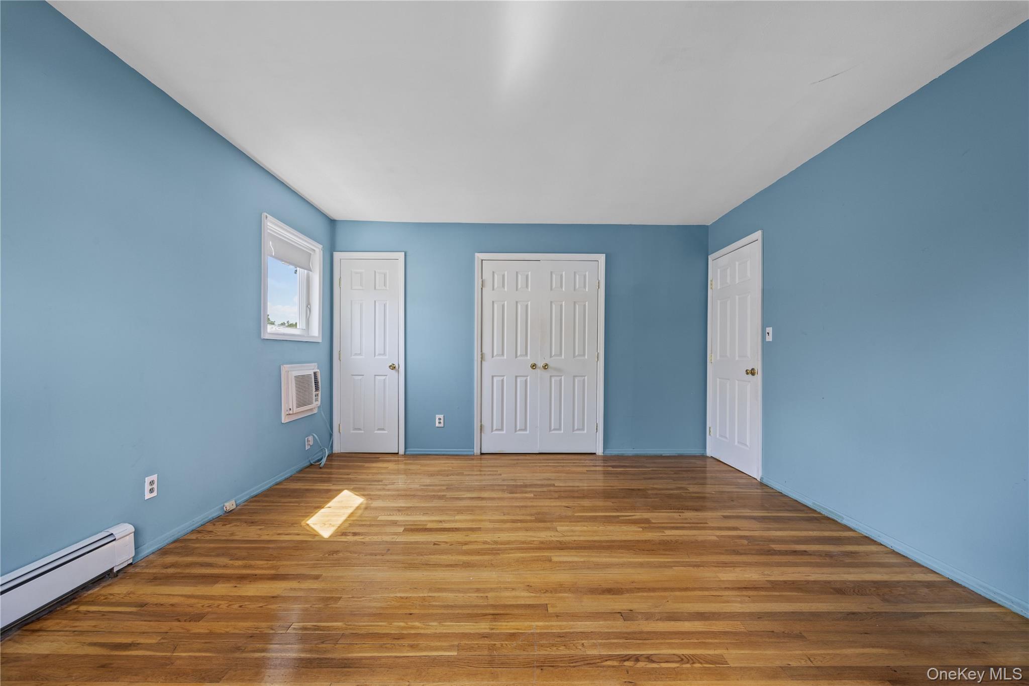 #20 photo, 60 Lafayette Street, Huntington , NY 11743