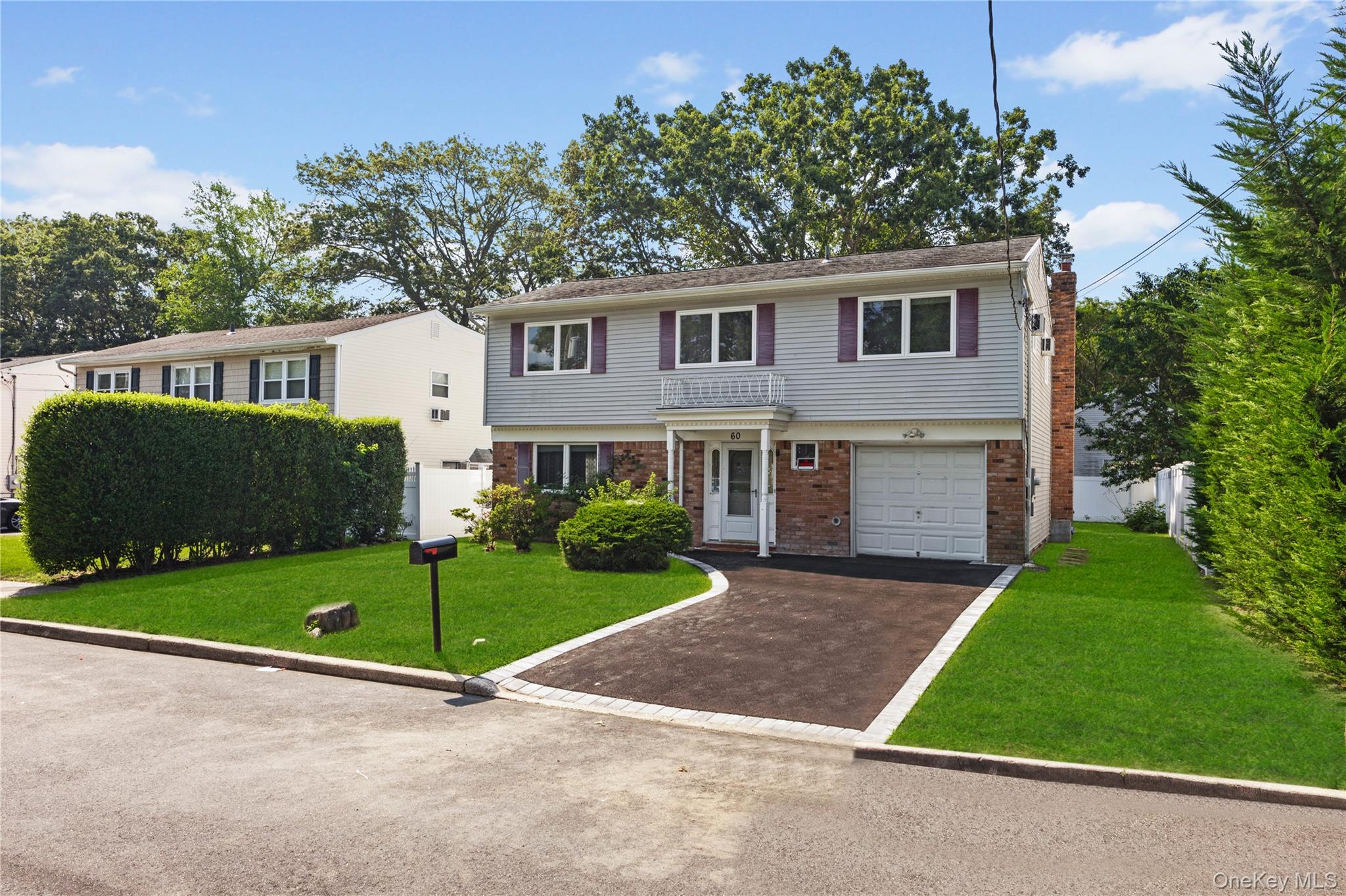 #3 photo, 60 Lafayette Street, Huntington , NY 11743