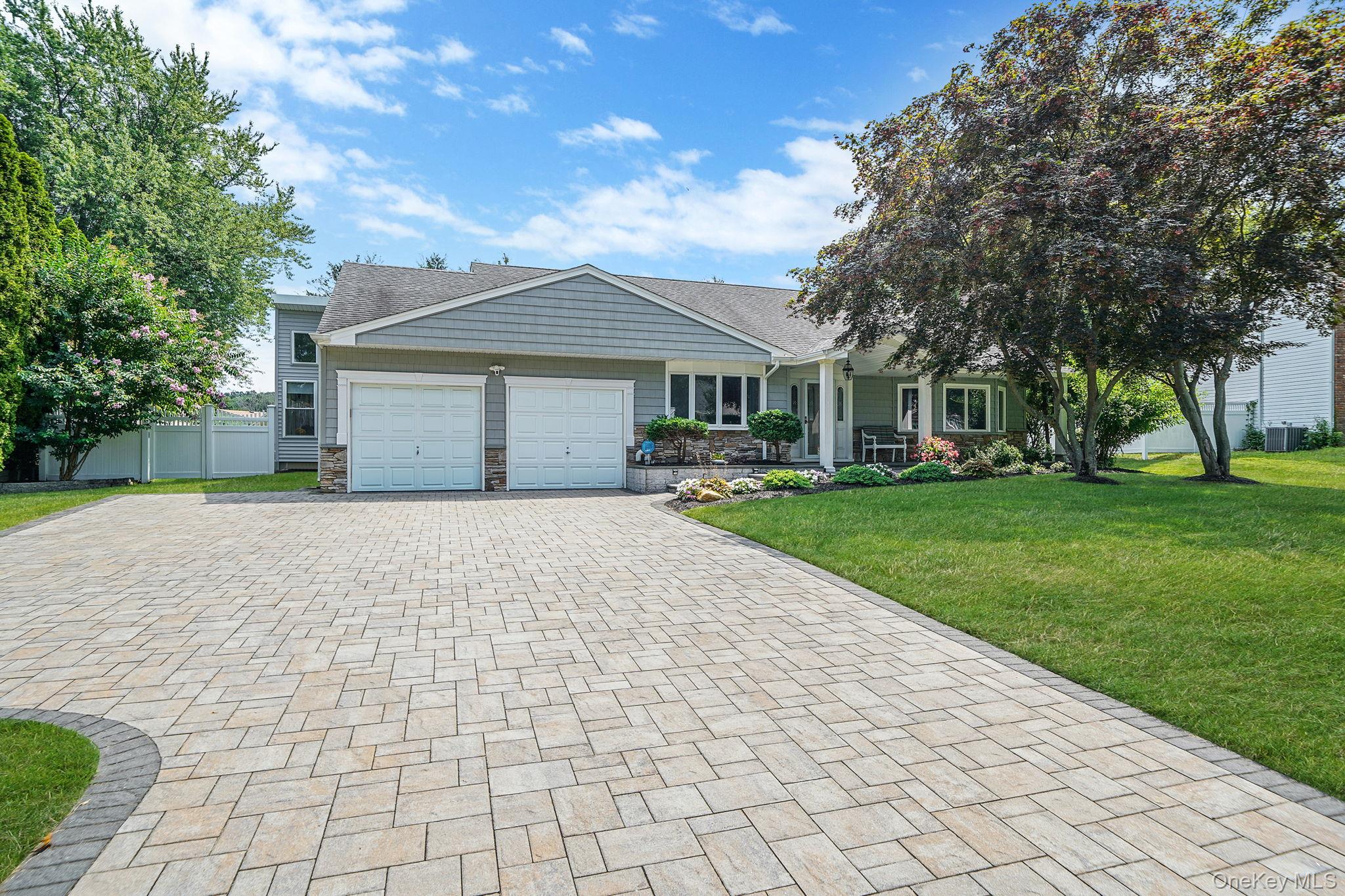 #1 photo, 68 Steven Place, 东长岛 史密斯敦 Smithtown , NY 11787