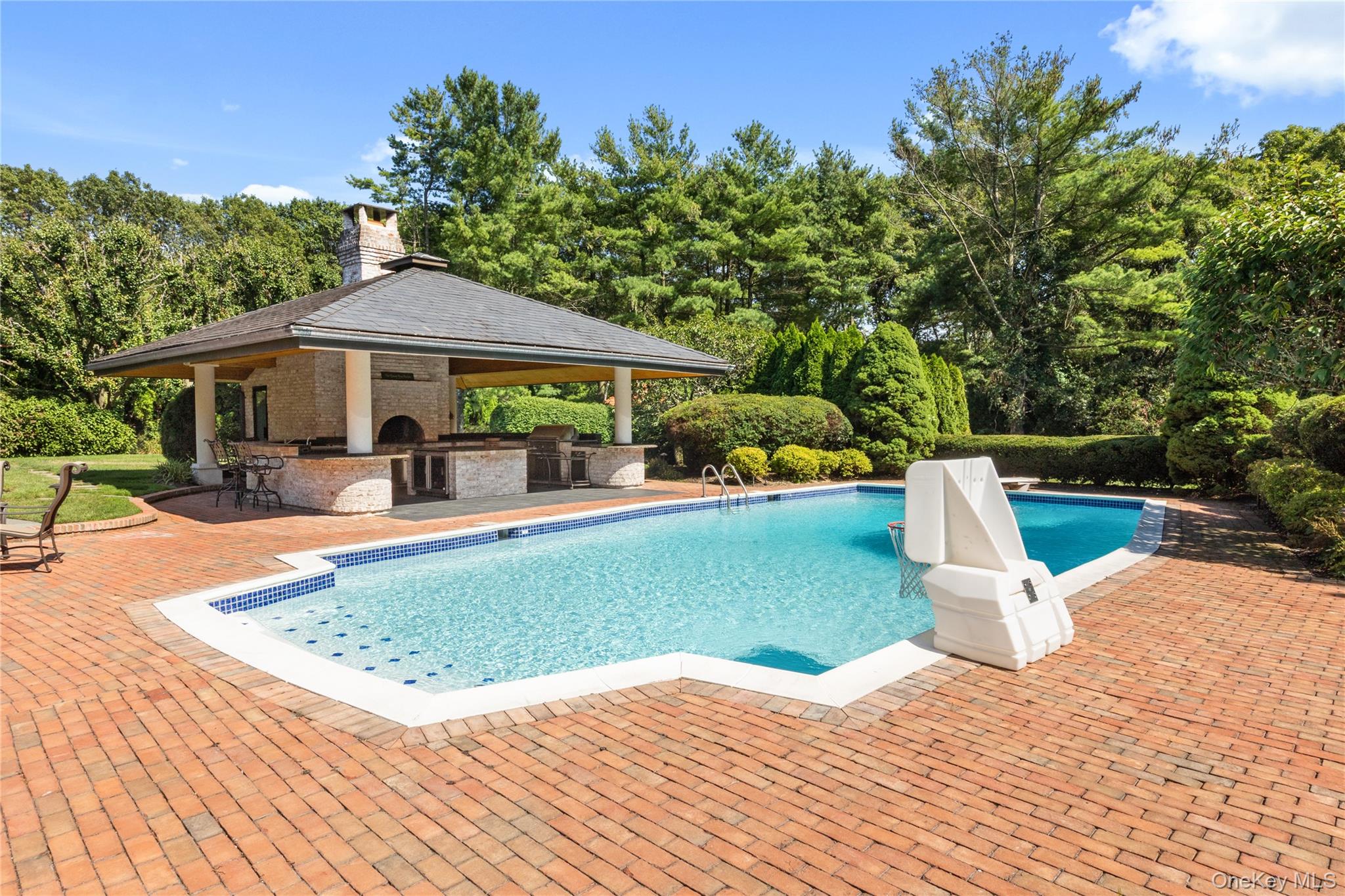 #17 photo, 294 Half Hollow Road, Dix Hills , NY 11746