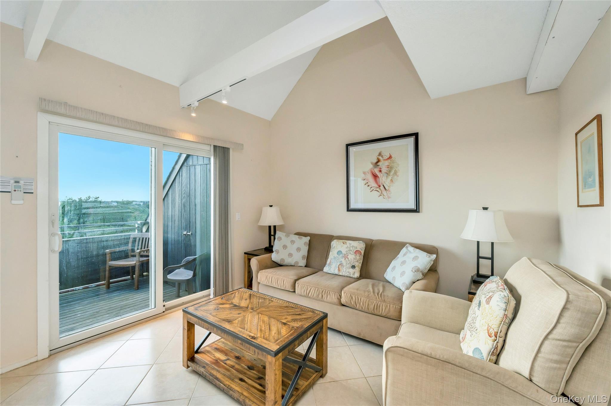 #2 photo, 2004 Montauk Highway, サフォーク郡 Amagansett , NY 11930