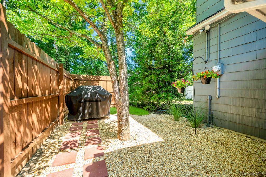 #14 photo, 5 Panther Path, サフォーク郡 Miller Place , NY 11764