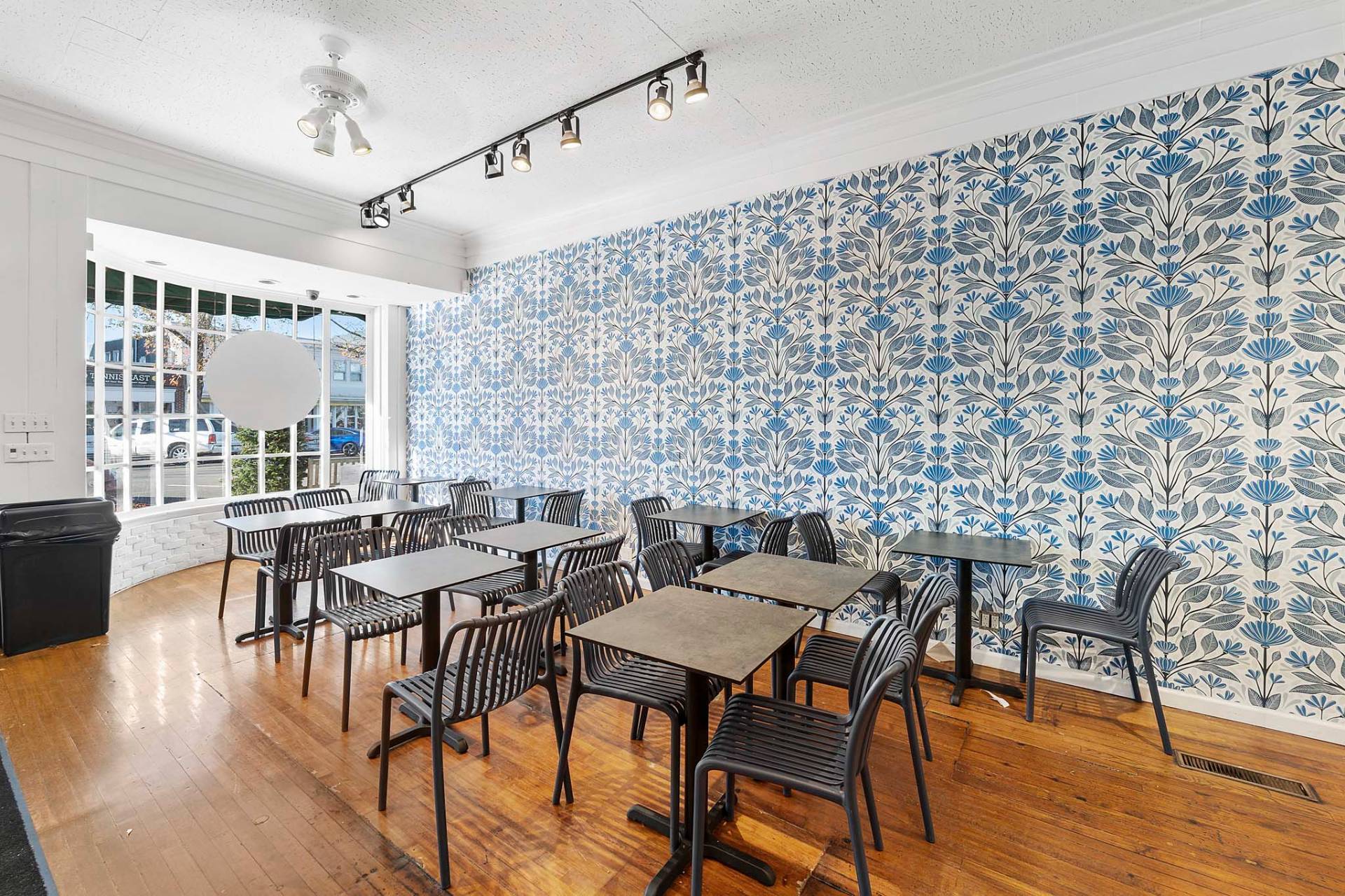 #5 photo, 70 Main Street, Floor 1, サフォーク郡 Southampon , NY 11968