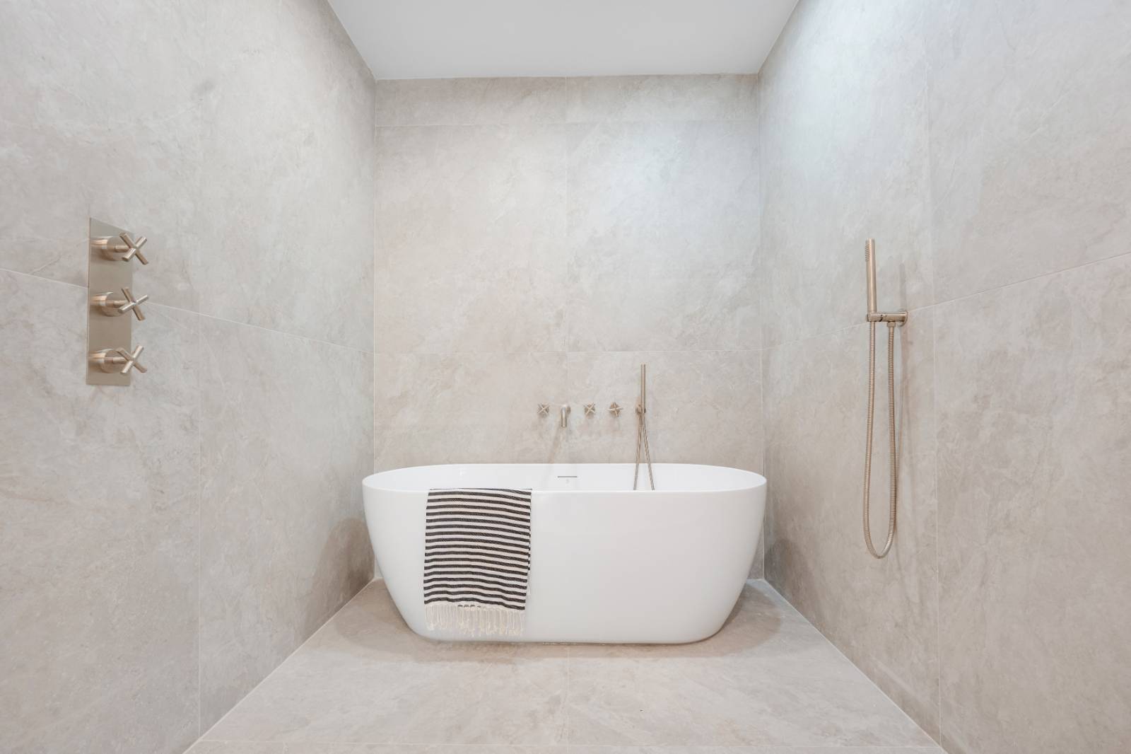 #3 photo, 1148 Decatur Street, ブルックリン区 Bushwick , NY 11207