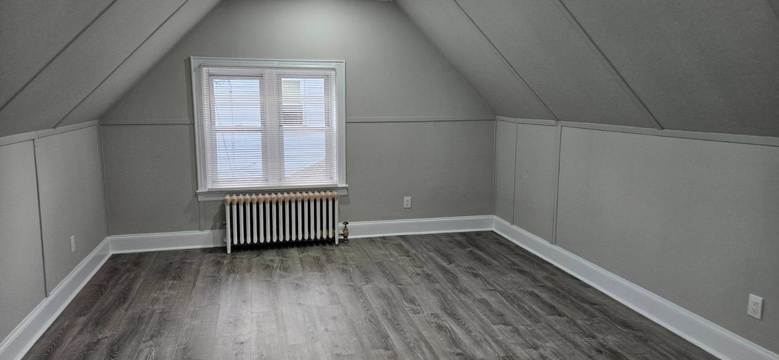 #8 photo, 112 & 219th St, Queens Village , NY 11429