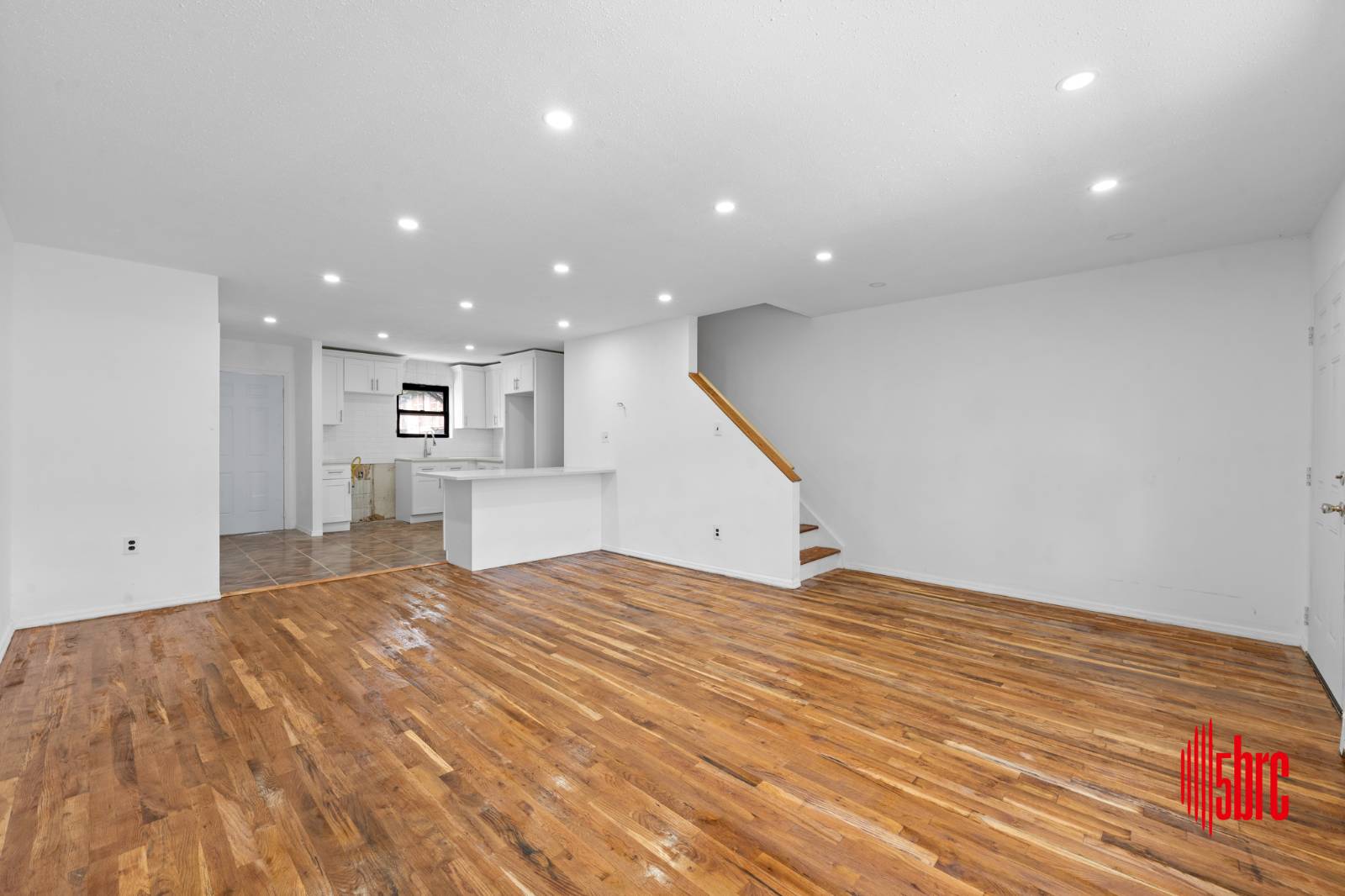 #2 photo, 559 Cleveland Street, ブルックリン区 East New York , NY 11208