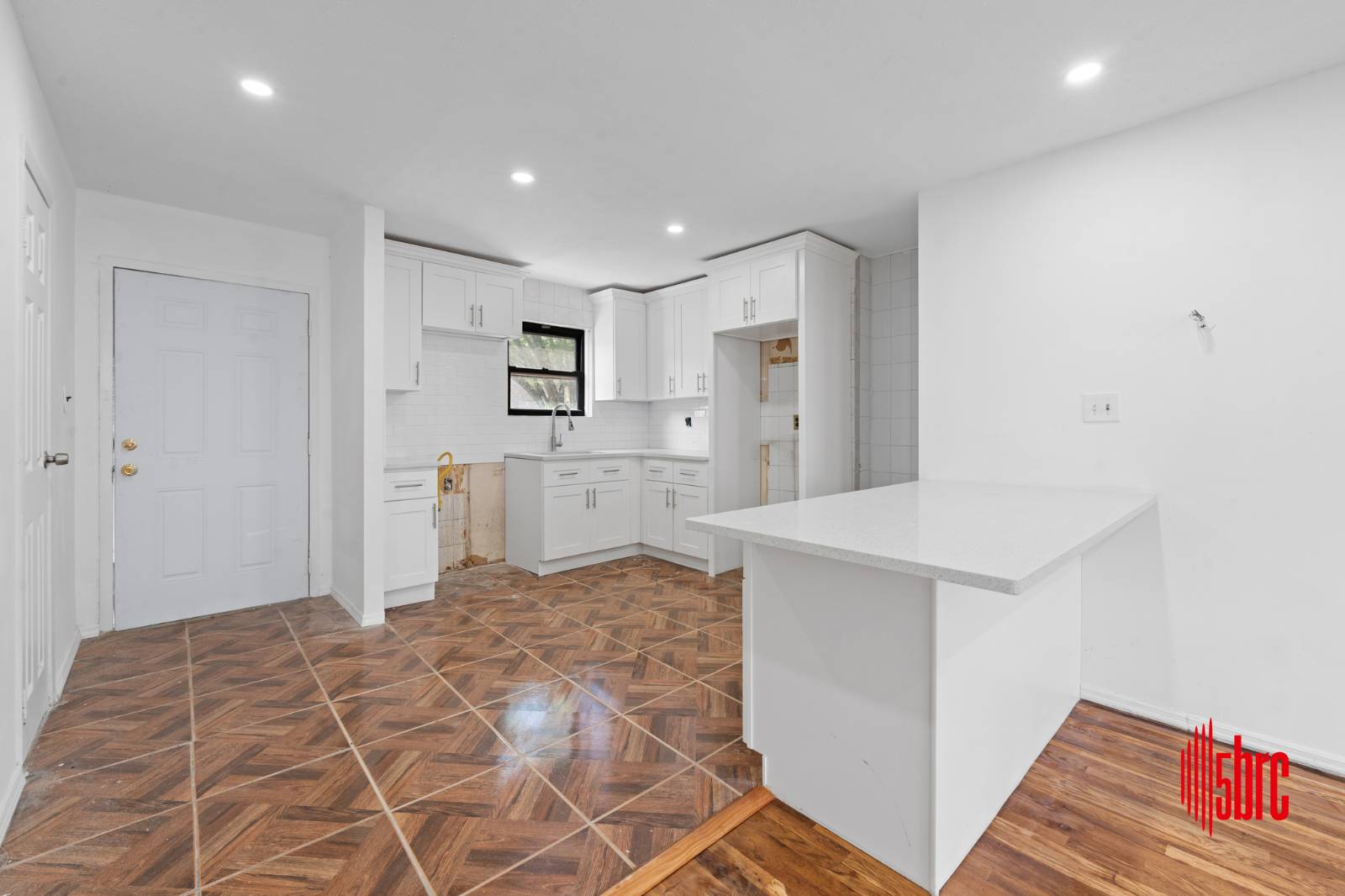 #5 photo, 559 Cleveland Street, ブルックリン区 East New York , NY 11208