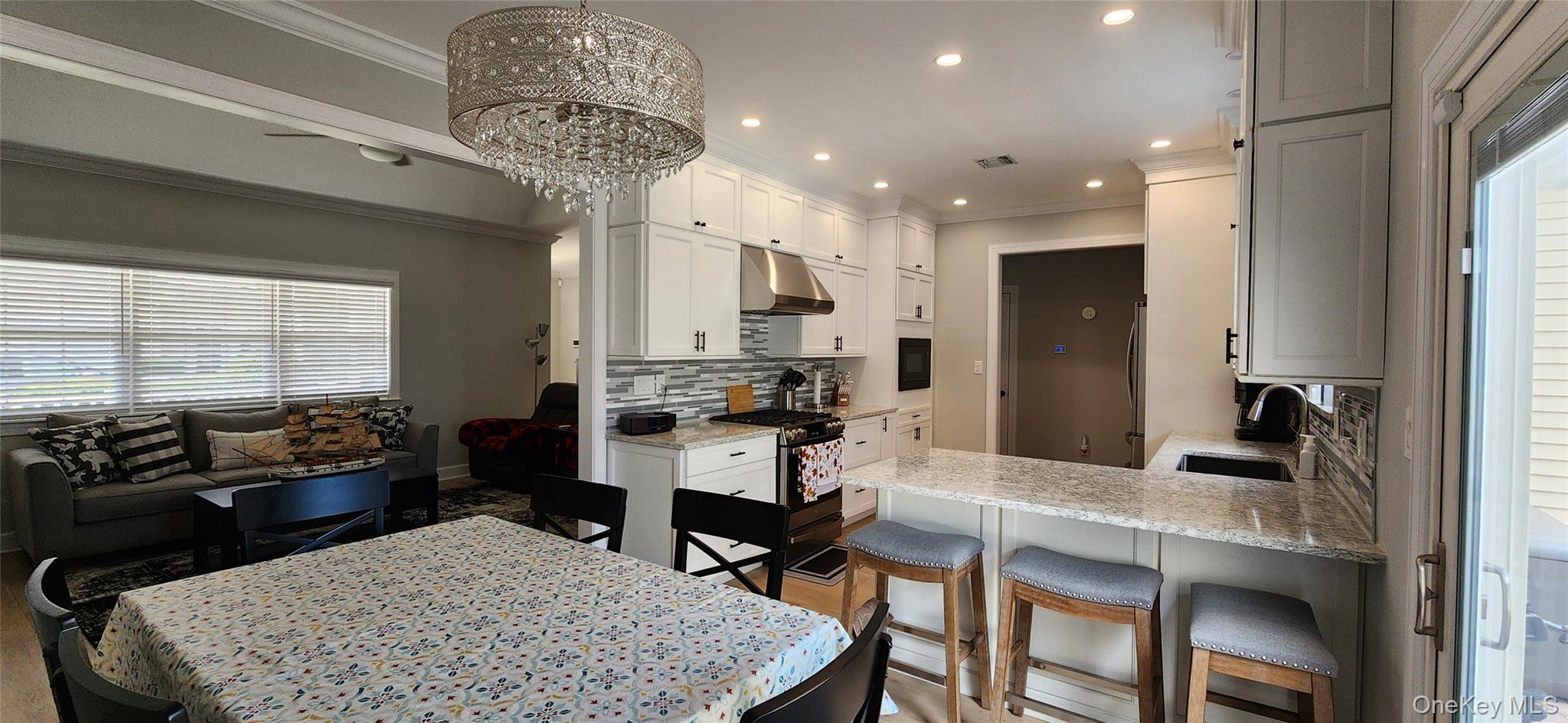 #7 photo, 4103 Saint Andrews Avenue, Riverhead , NY 11901