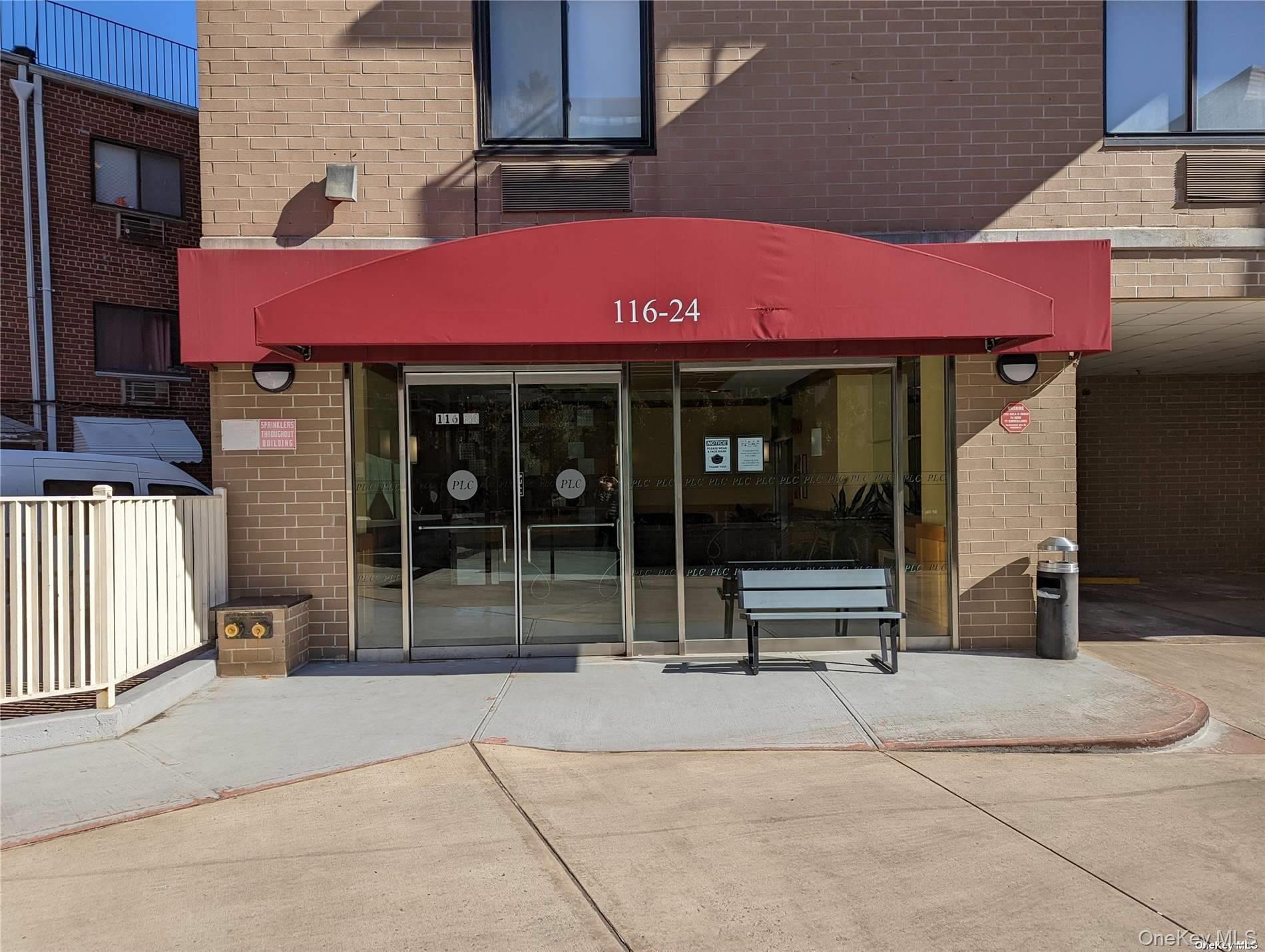 #1 photo, 11624 Grosvenor Lane, क्यू गार्डन्स Kew Gardens , NY 11418