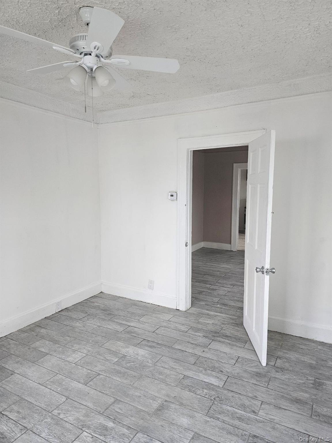 #1 photo, 286 Yale Street, ナッソー郡 Hempstead , NY 11550