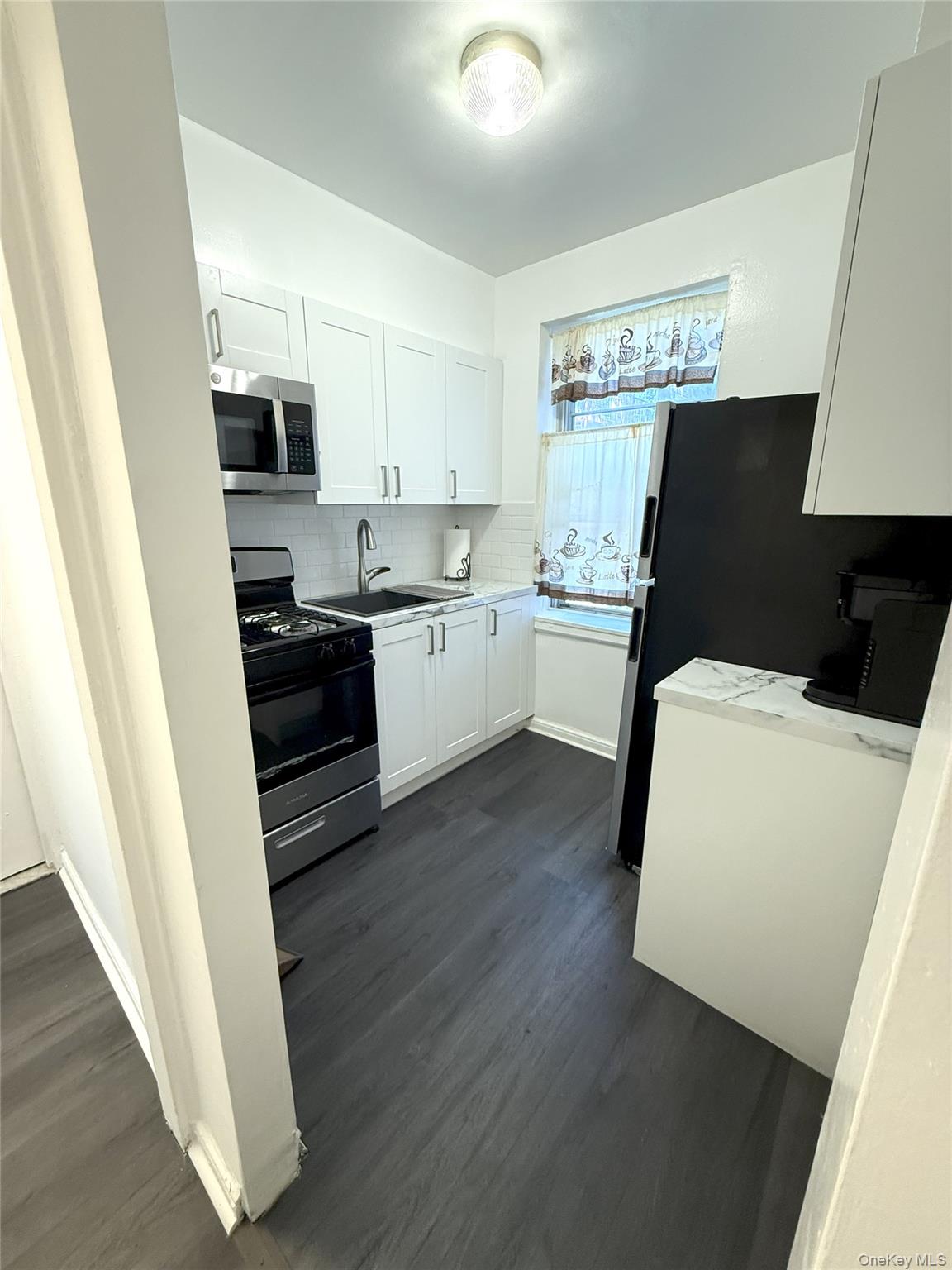 #9 photo, 141-27 78th Road, クイーンズ区 Kew Garden Hills , NY 11367