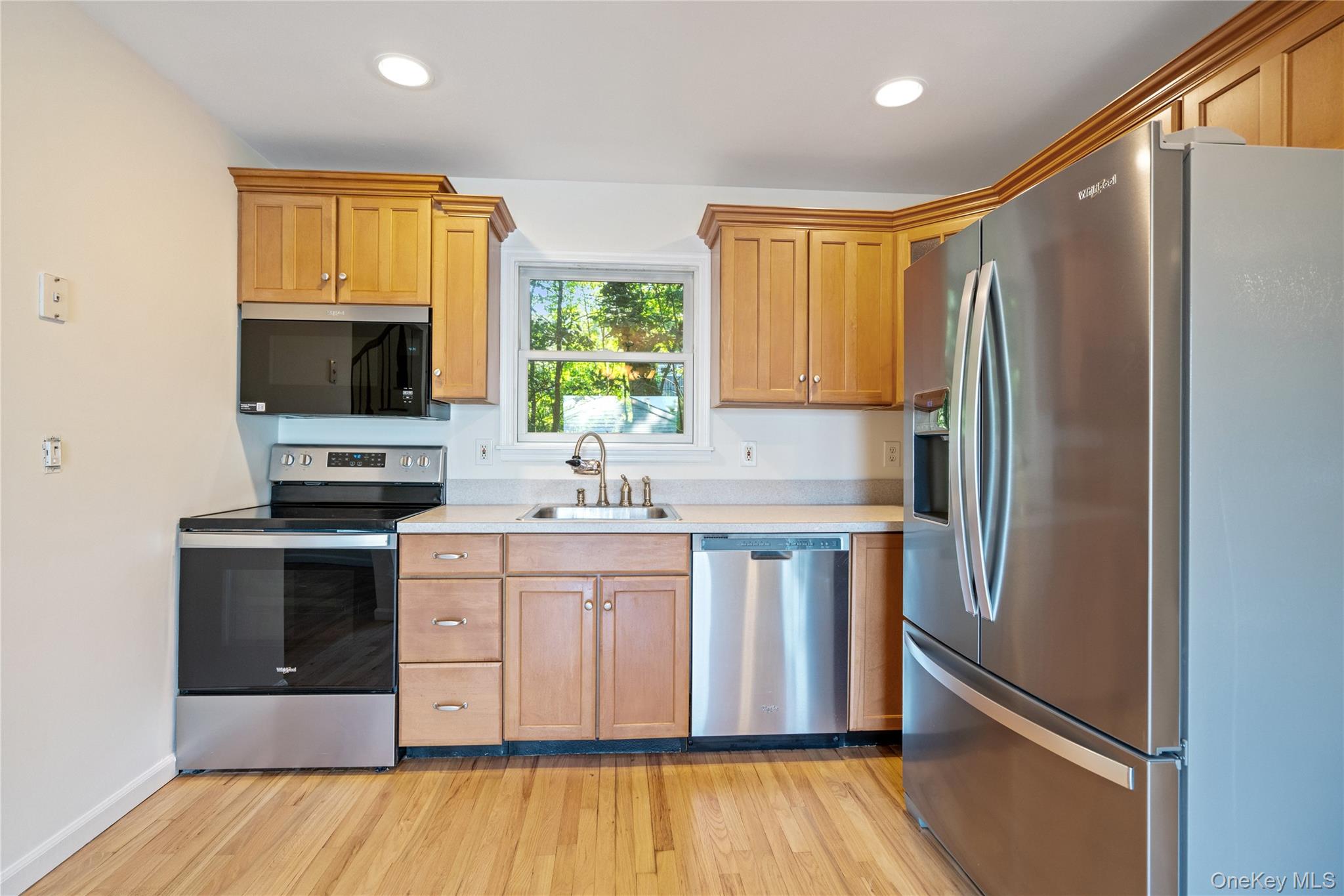 #10 photo, 77 Friendship Drive, サフォーク郡 Rocky Point , NY 11778