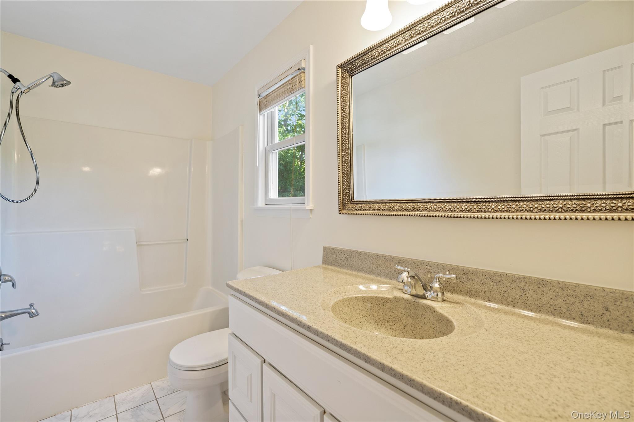 #14 photo, 77 Friendship Drive, サフォーク郡 Rocky Point , NY 11778