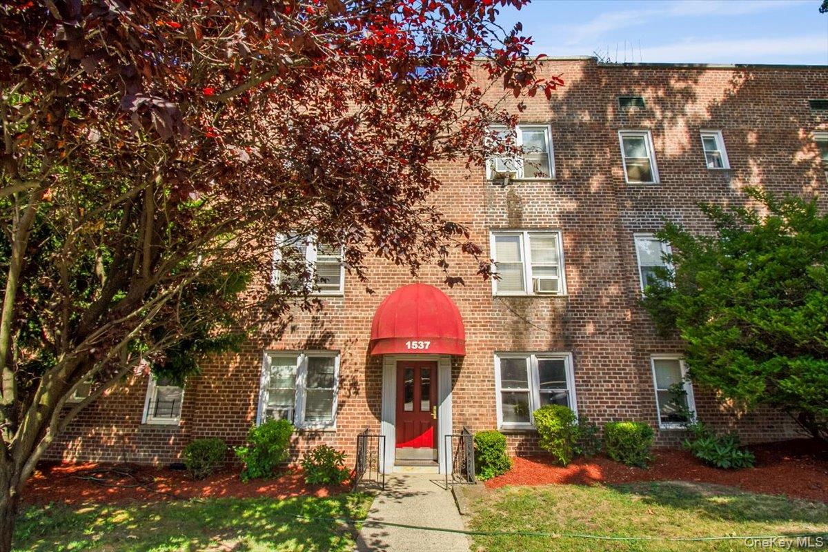 #1 photo, 1537 Central Park Avenue, Yonkers , NY 10710