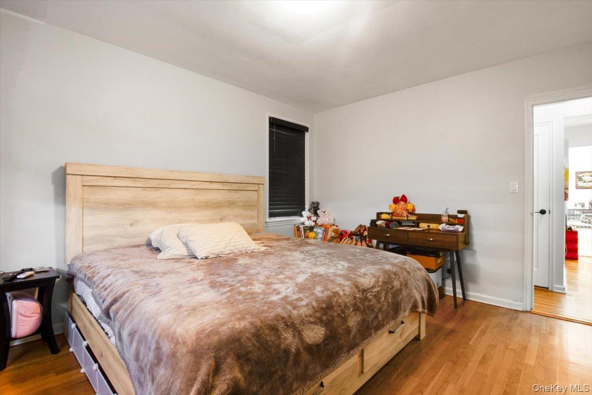 #17 photo, 1537 Central Park Avenue, Yonkers , NY 10710