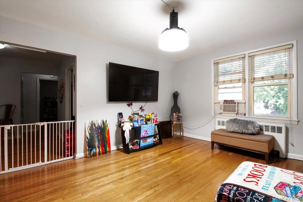 #7 photo, 1537 Central Park Avenue, Yonkers , NY 10710