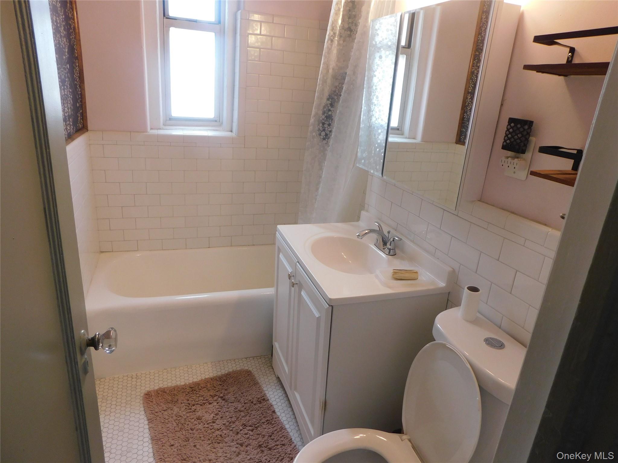 #14 photo, 472 Gramatan Avenue, Mount Vernon , NY 10552