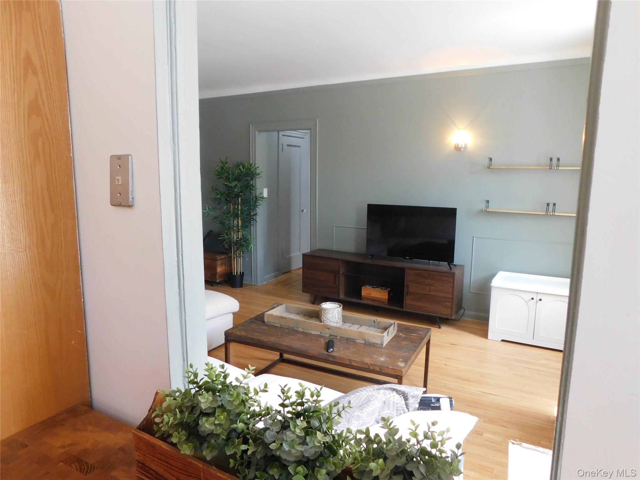 #9 photo, 472 Gramatan Avenue, Mount Vernon , NY 10552