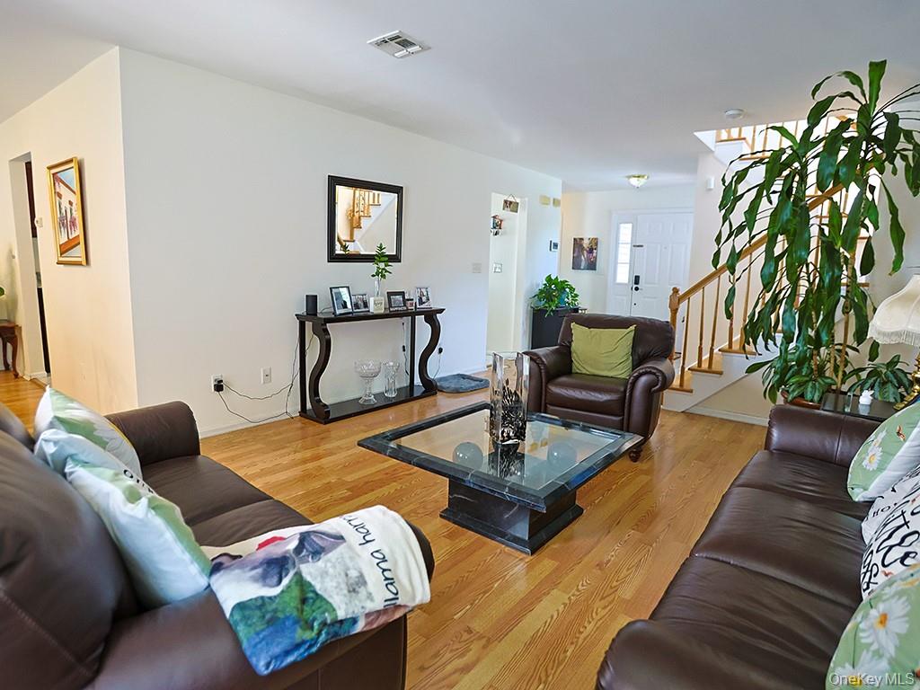 #5 photo, 9 Melody Lane, Harriman , NY 10926