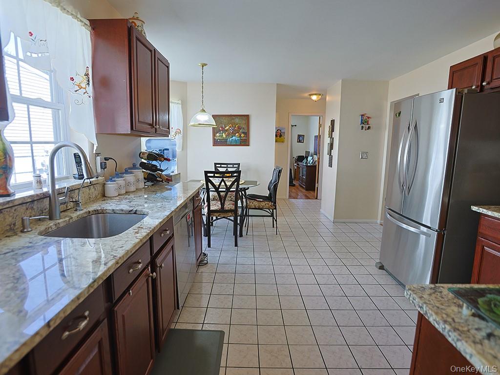 #8 photo, 9 Melody Lane, Harriman , NY 10926