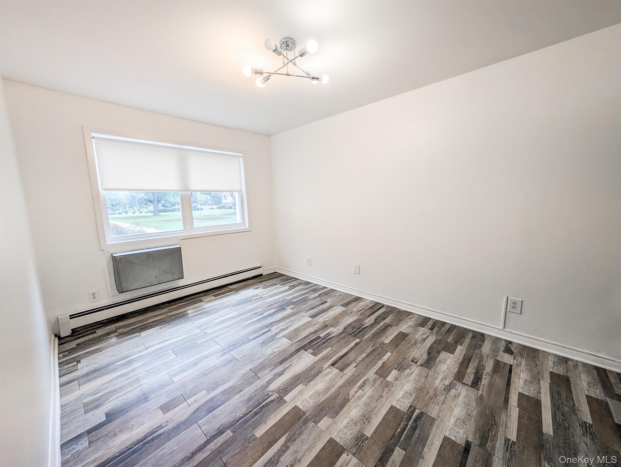 #10 photo, 5B Hemlock Drive, サフォーク郡 Bay Shore , NY 11706