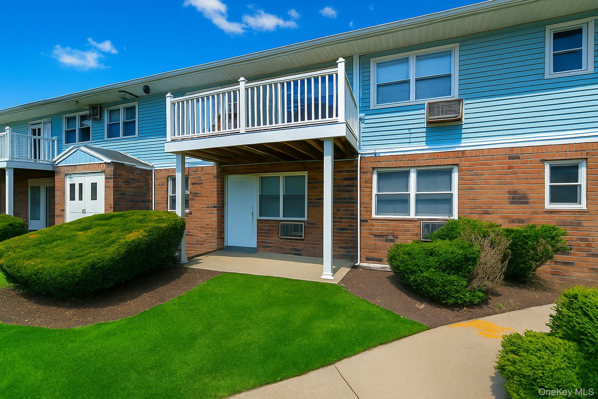 #2 photo, 5B Hemlock Drive, サフォーク郡 Bay Shore , NY 11706