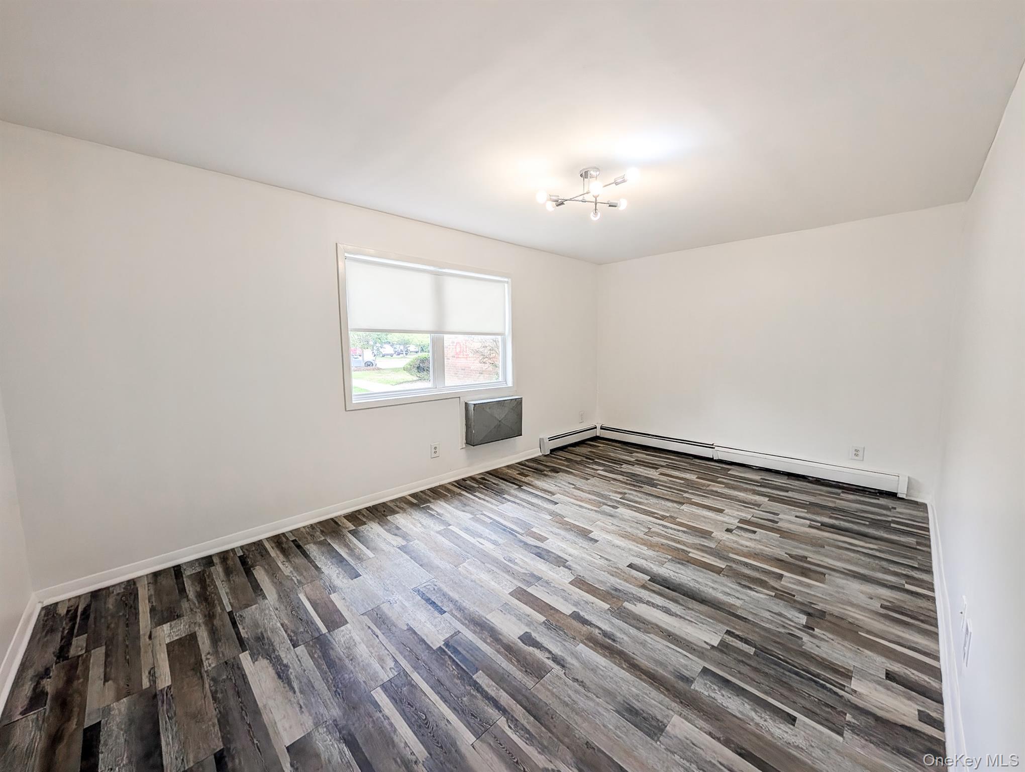 #8 photo, 5B Hemlock Drive, サフォーク郡 Bay Shore , NY 11706