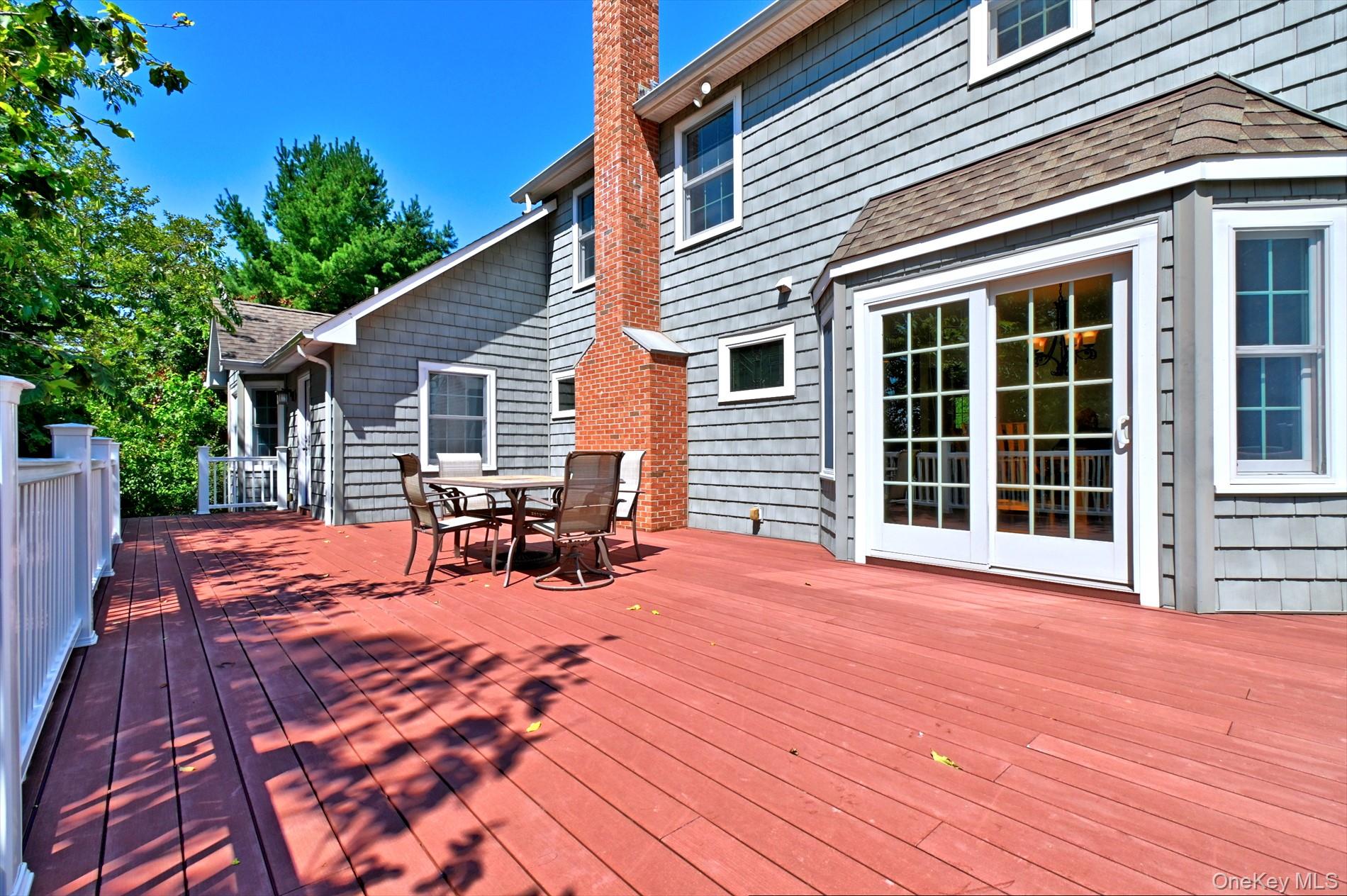 #7 photo, 12 Russell Drive, サフォーク郡 Wading River , NY 11972