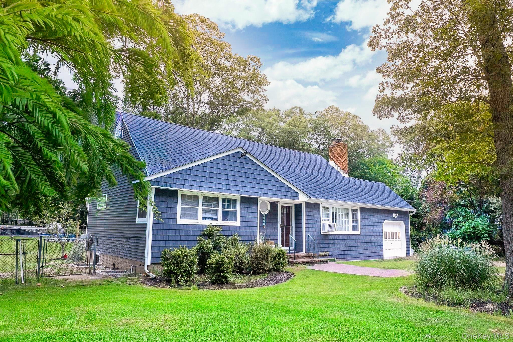 #3 photo, 234 Pine Road, Coram , NY 11727