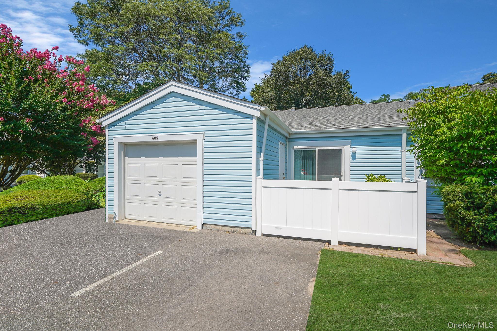 #1 photo, 609 Bentley Court, Saint James , NY 11780