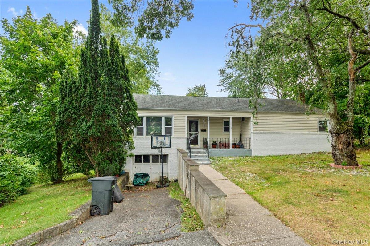 #2 photo, 101 Cresthill Road, Yonkers , NY 10710