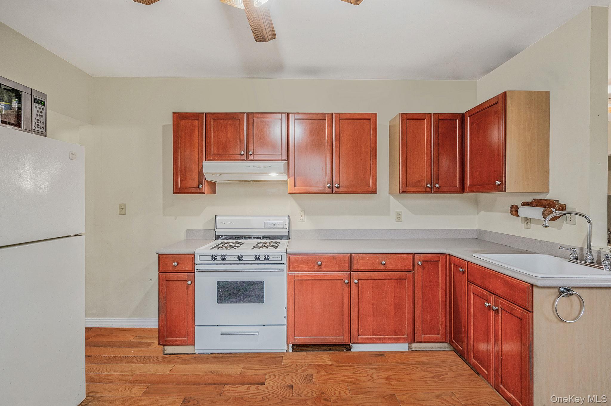 #5 photo, 34 Frost Pond Road, ナッソー郡 Glen Cove , NY 11542