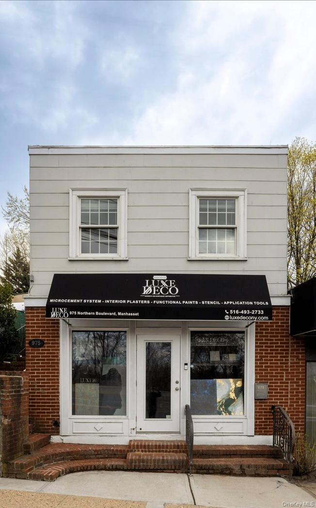 #1 photo, 975 Northern Boulevard, नासाउ काउंटी Manhasset , NY 11030