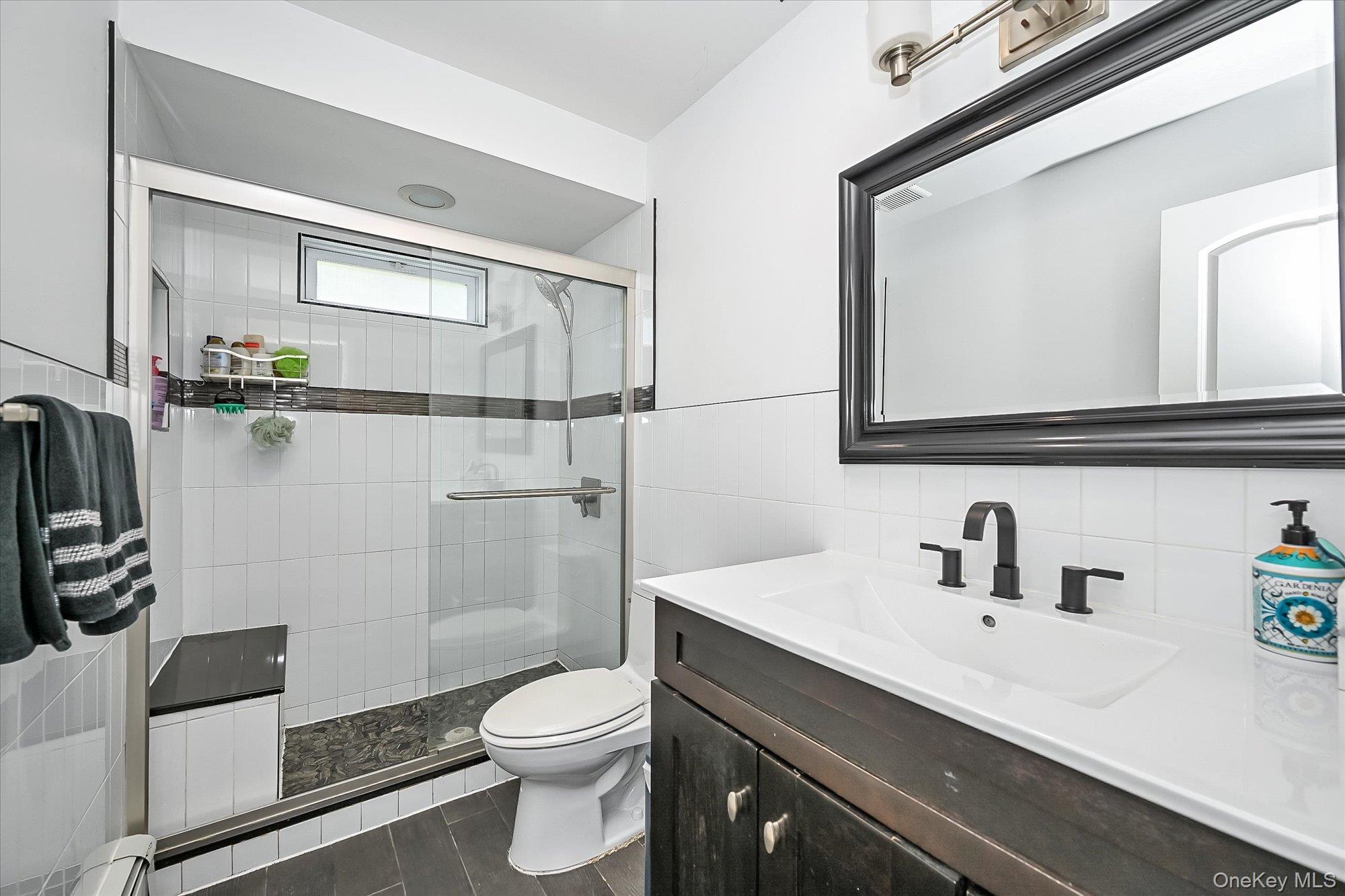 #8 photo, 505 Hicksville Road, クイーンズ区 Far Rockaway , NY 11691