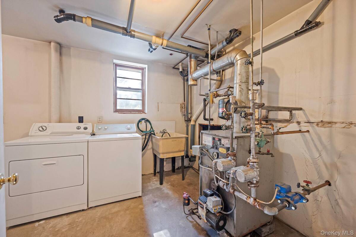 #19 photo, 11 Easterly Road, Hampton Bays , NY 11946