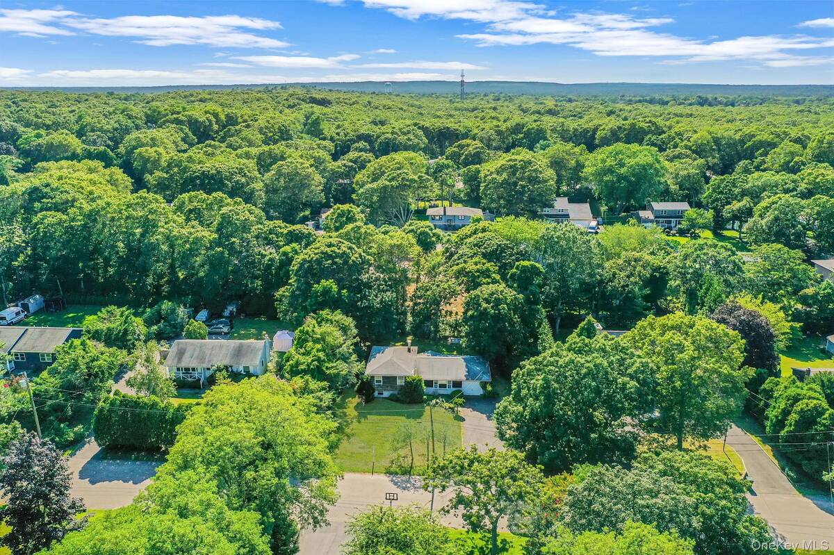 #24 photo, 11 Easterly Road, Hampton Bays , NY 11946