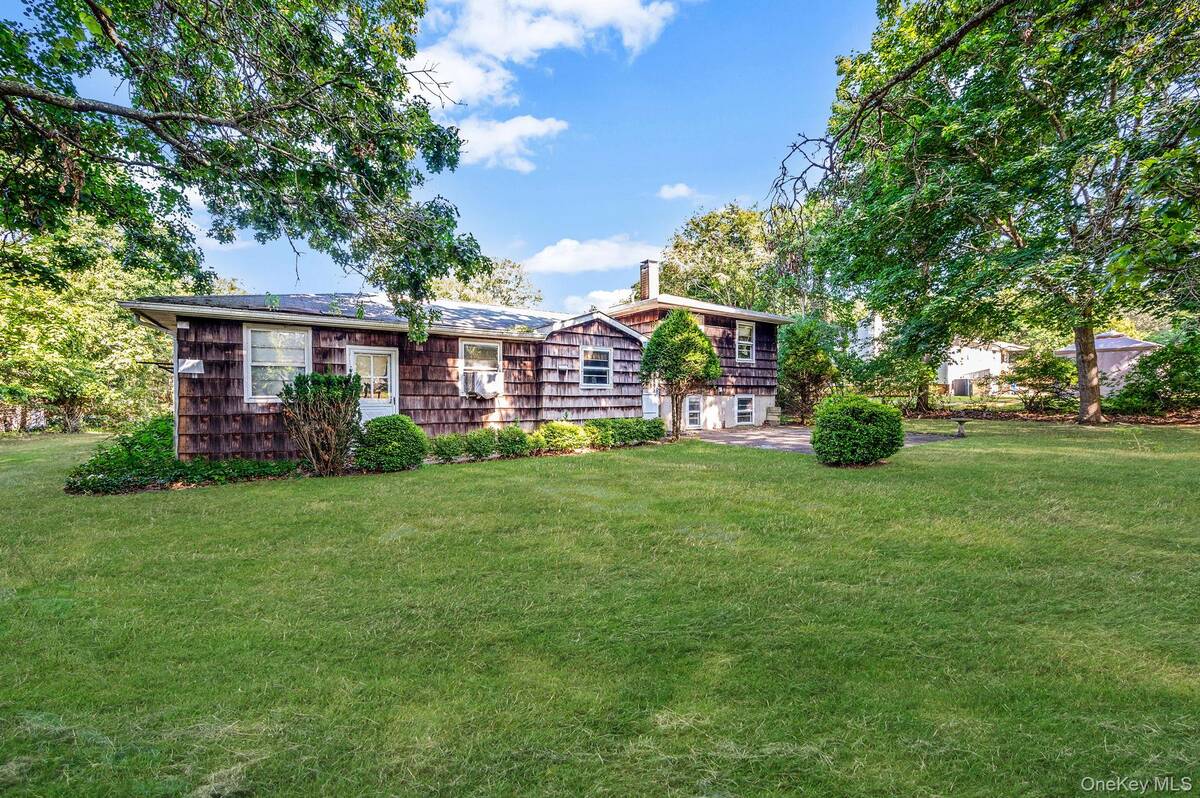 #26 photo, 11 Easterly Road, Hampton Bays , NY 11946