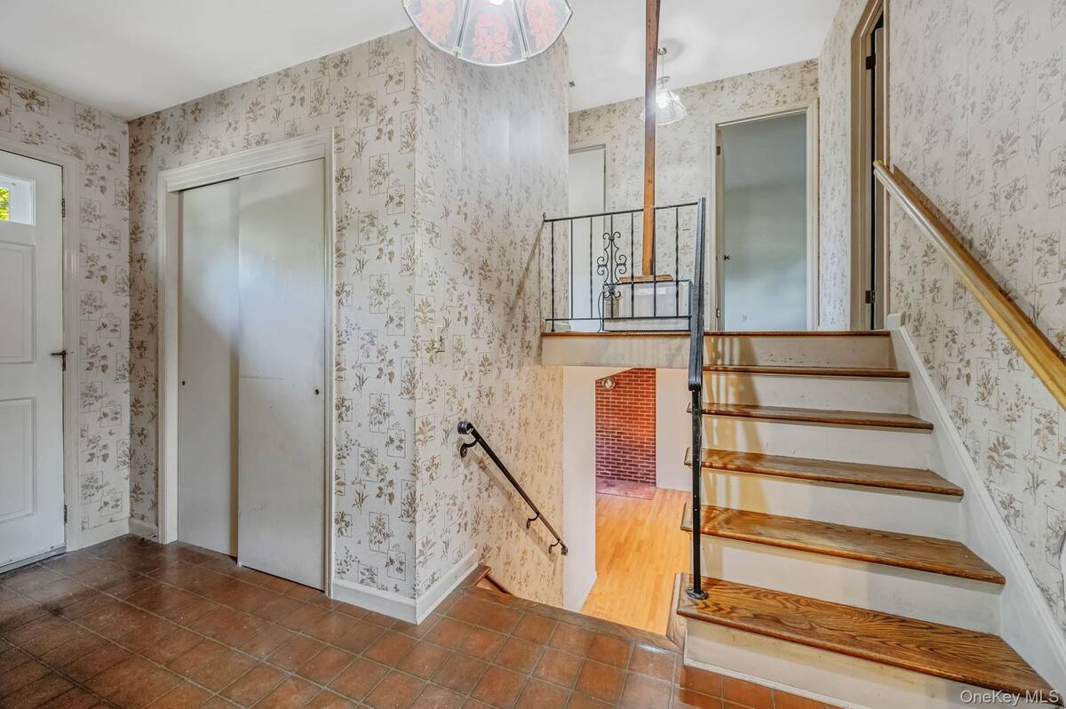 #9 photo, 11 Easterly Road, Hampton Bays , NY 11946